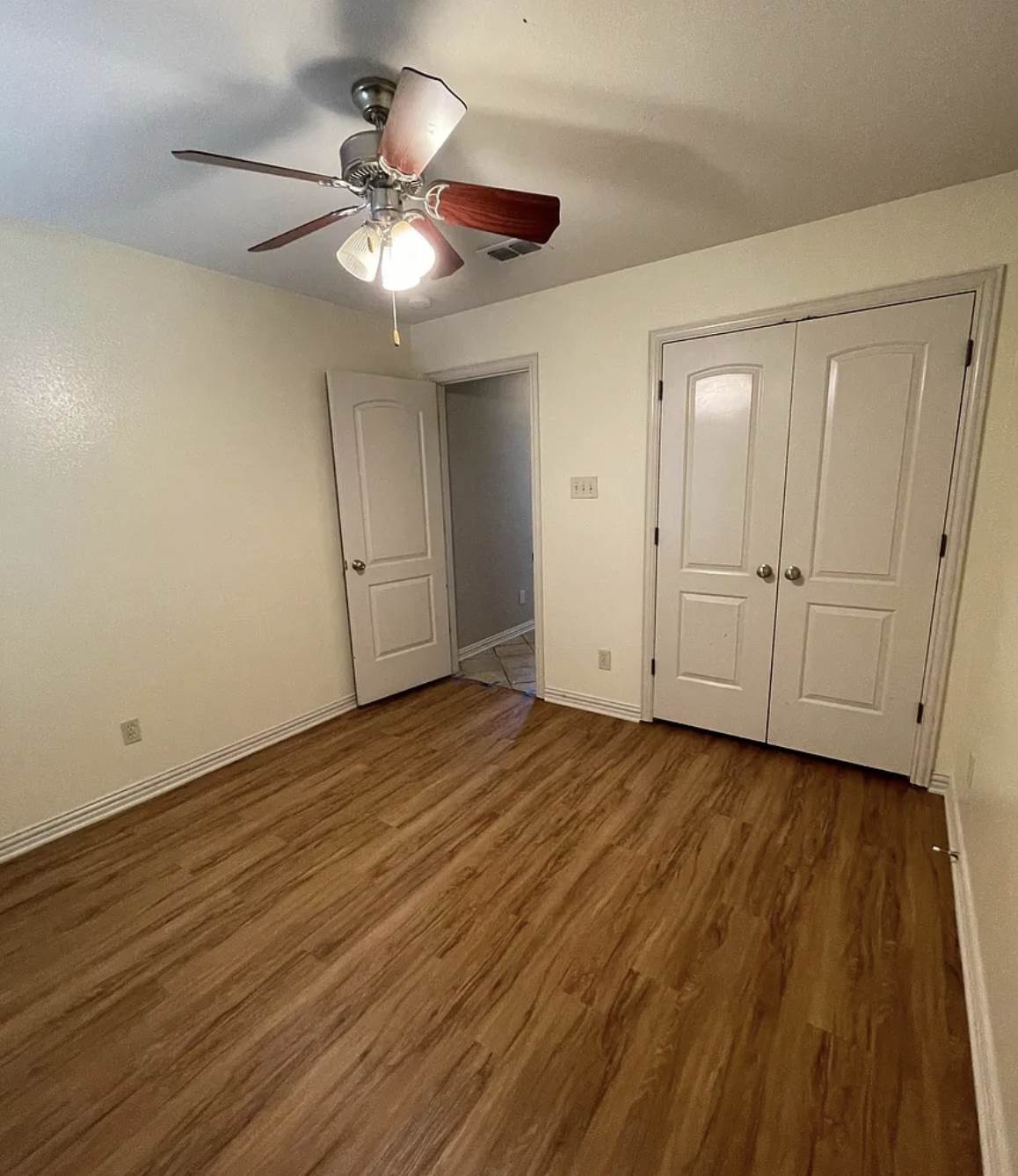 303 Kenneth St, Chandler, TX 75758