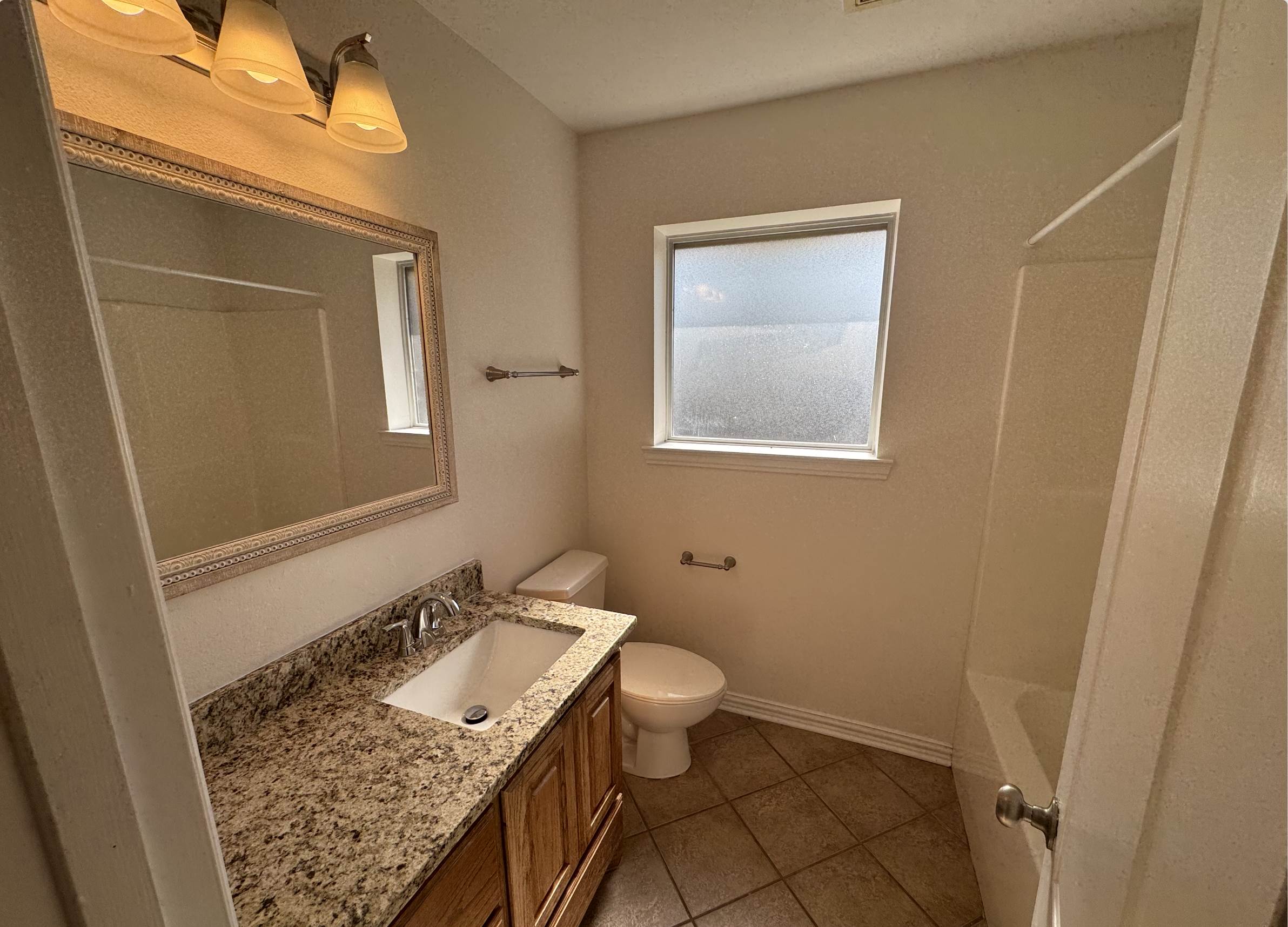 303 Kenneth St, Chandler, TX 75758