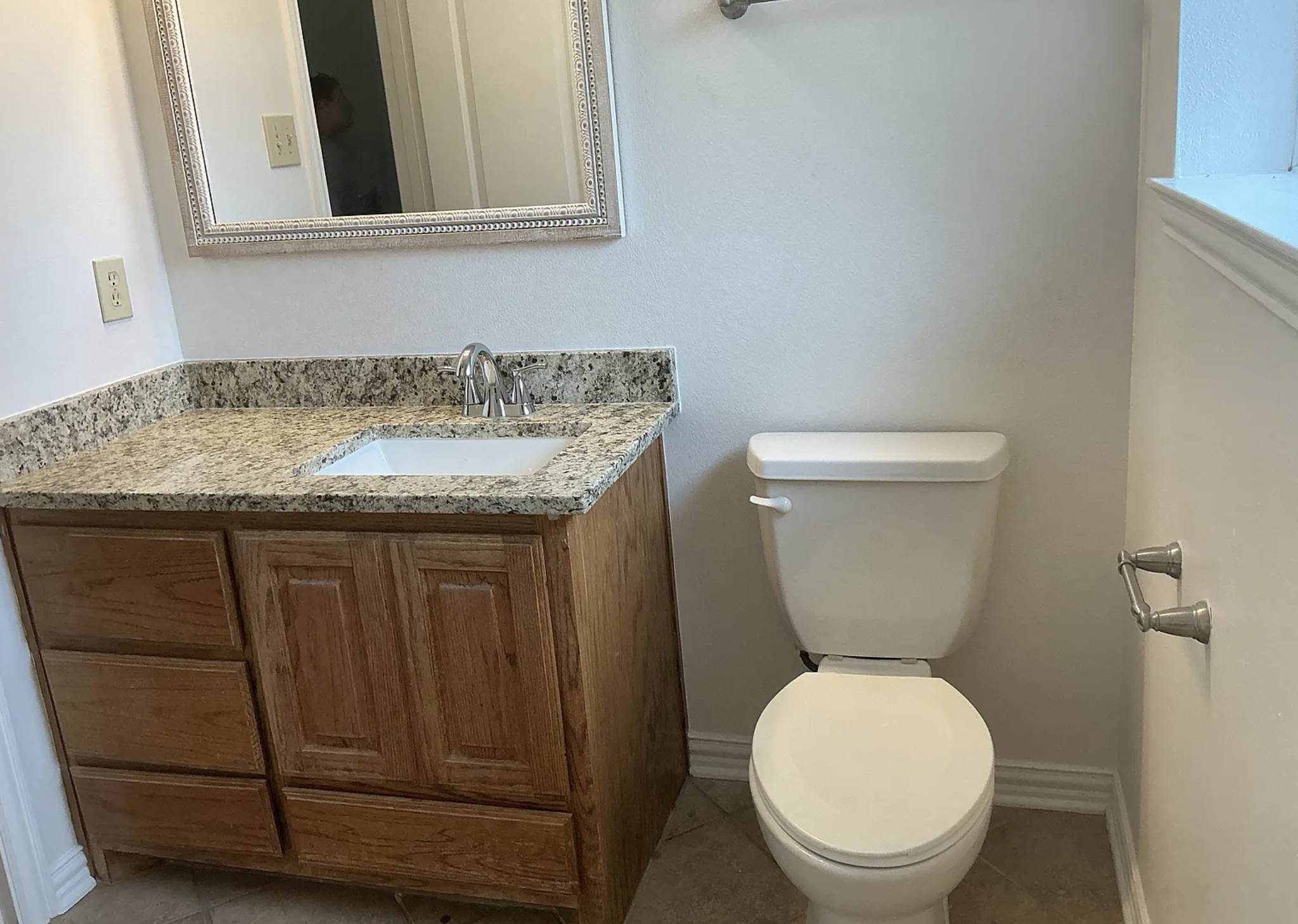 303 Kenneth St, Chandler, TX 75758