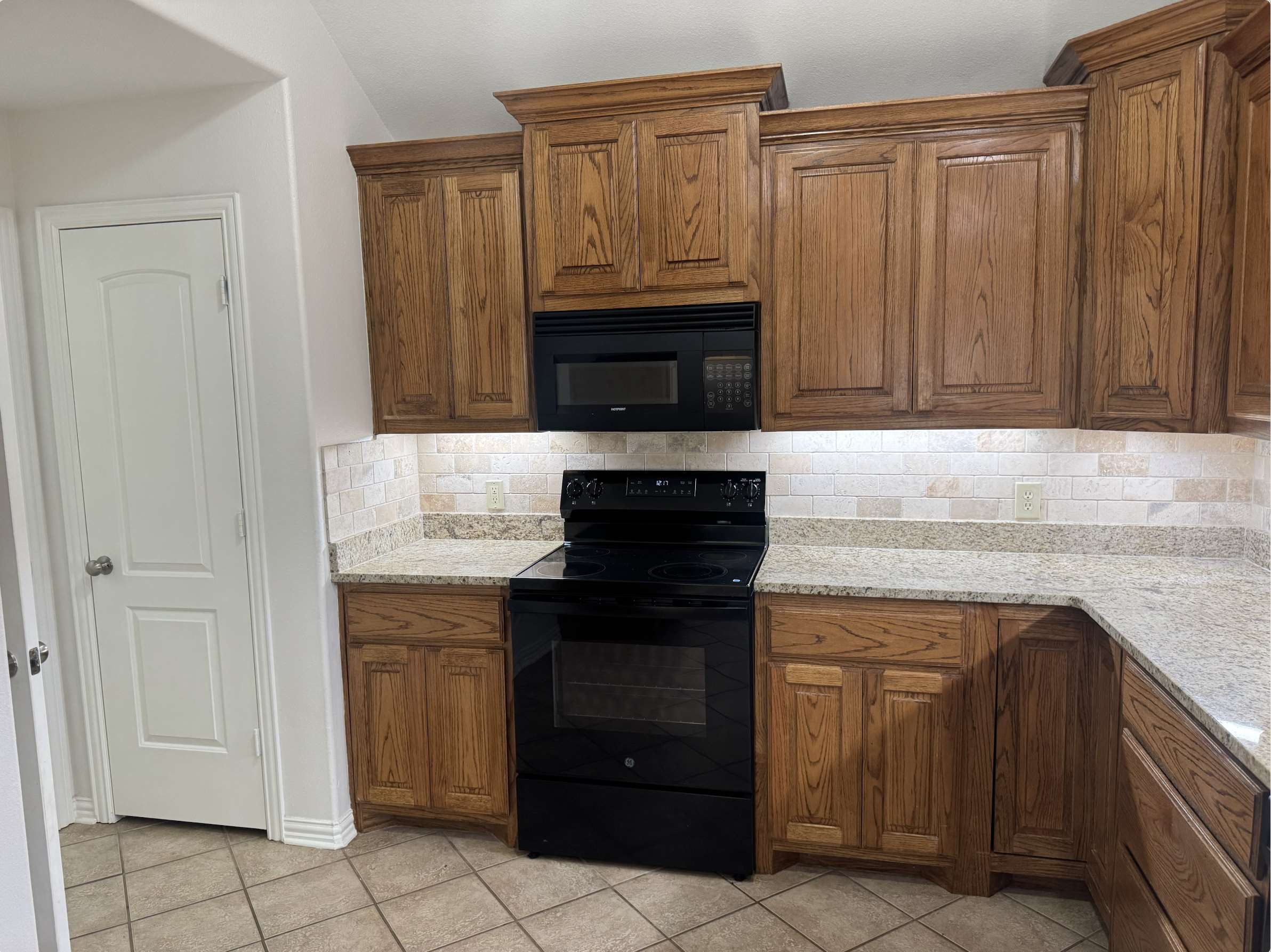 303 Kenneth St, Chandler, TX 75758