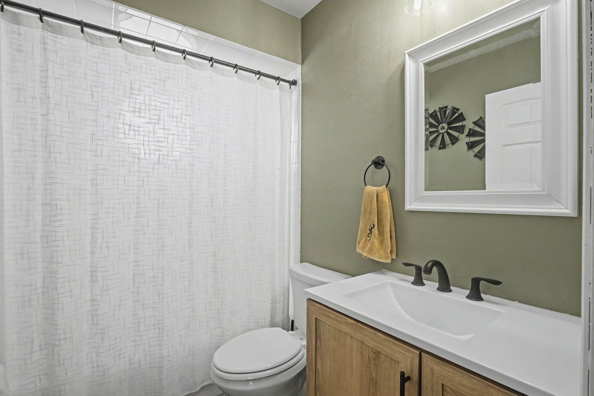 36464 Doral Drive, Grand Island, FL 32735