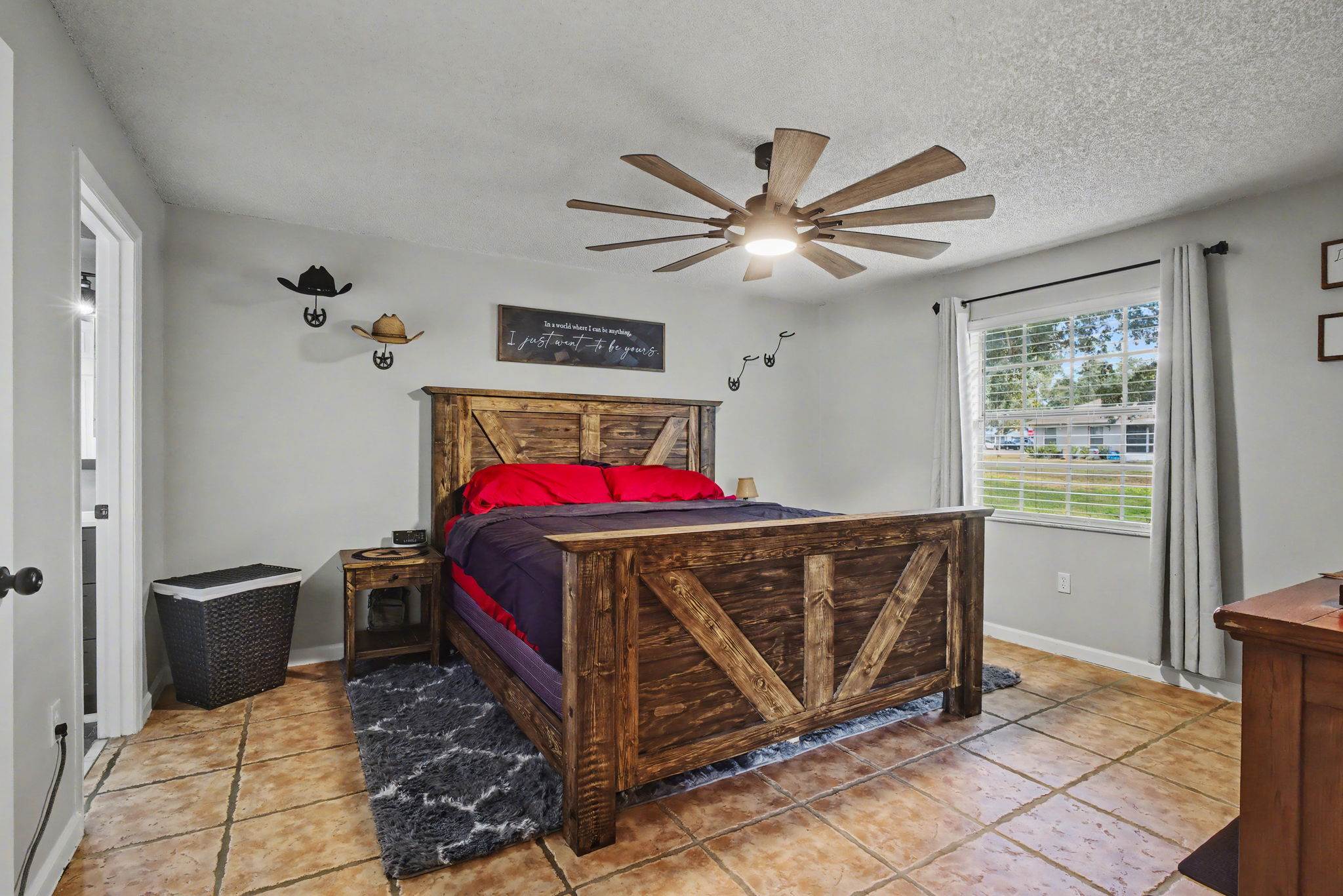 36464 Doral Drive, Grand Island, FL 32735