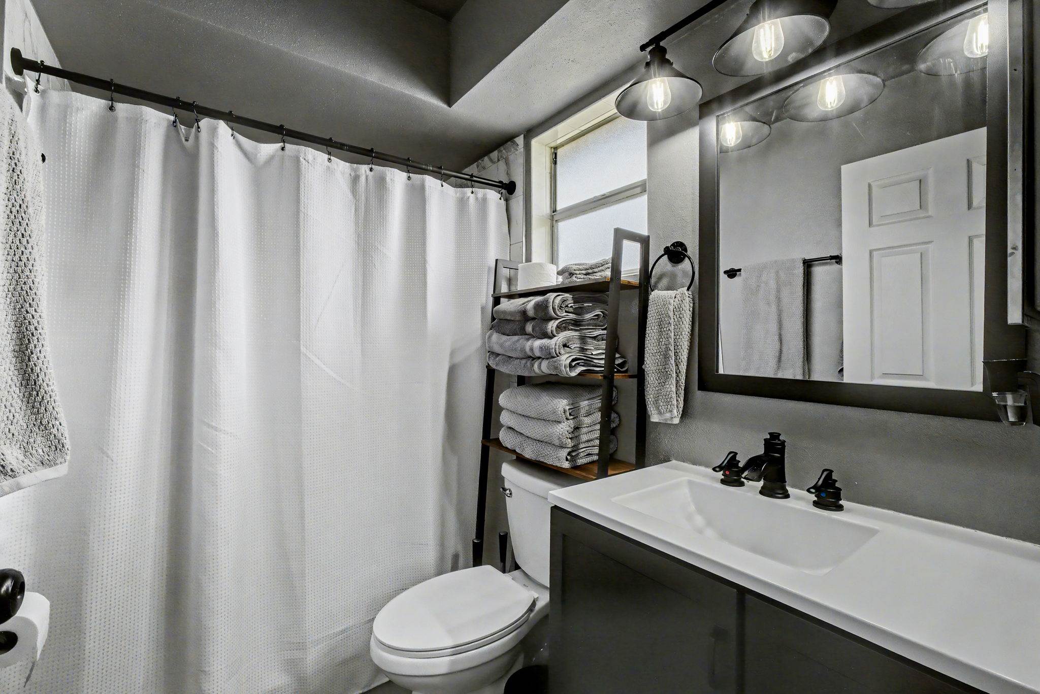 36464 Doral Drive, Grand Island, FL 32735