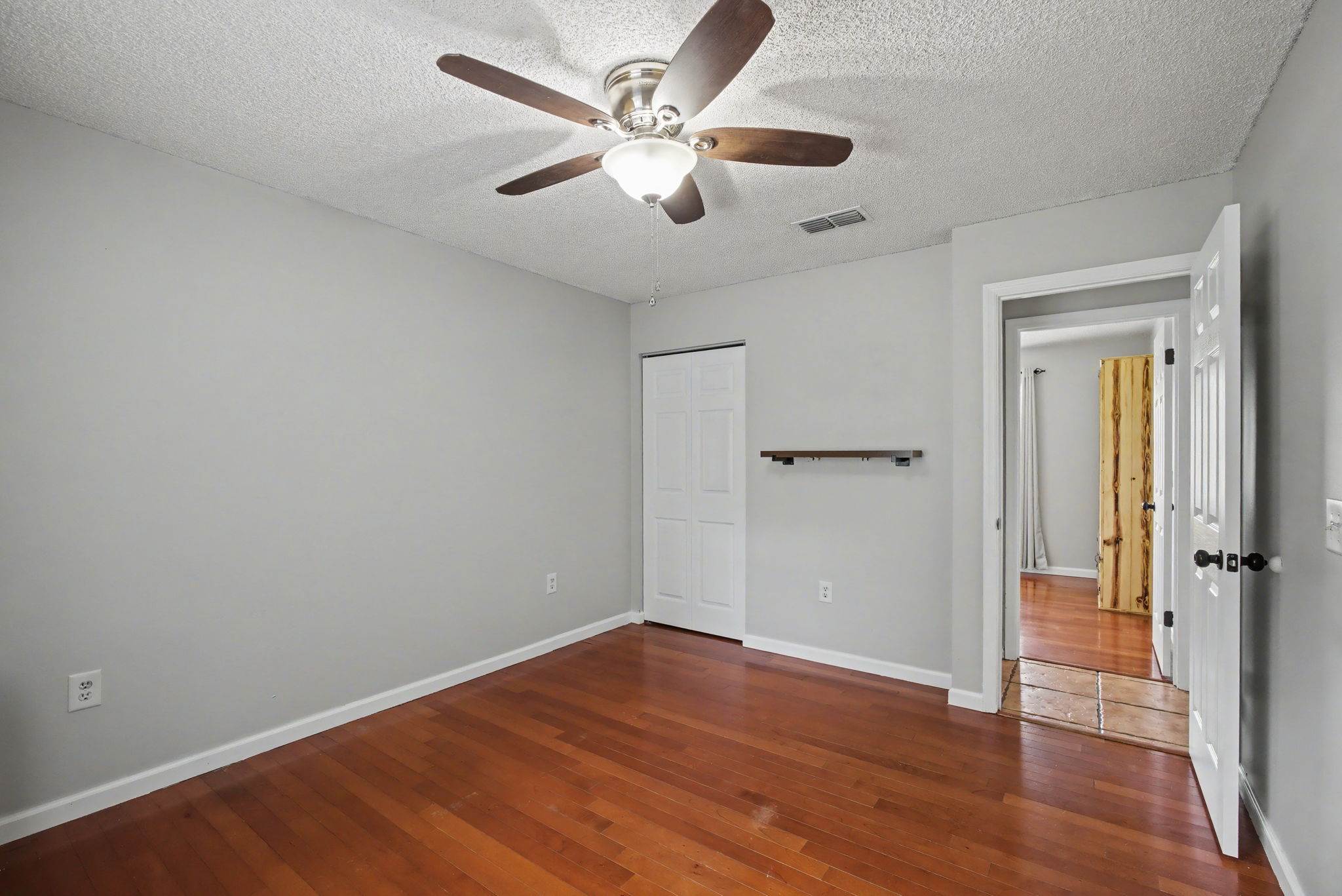 36464 Doral Drive, Grand Island, FL 32735