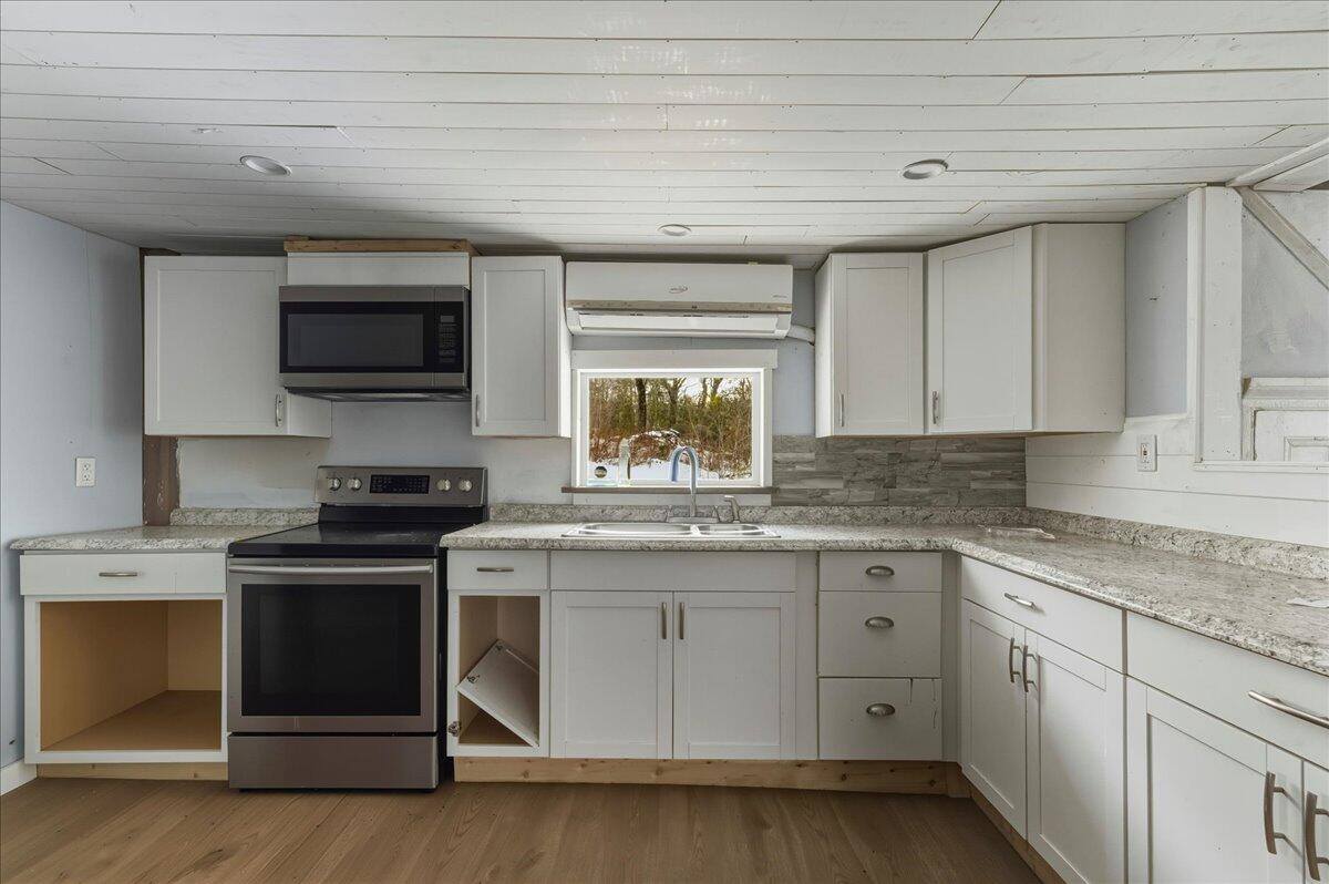 1739 River Road, Bucksport, ME 04416