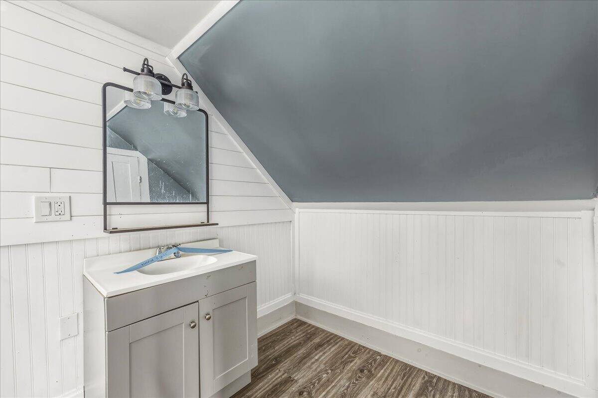 1739 River Road, Bucksport, ME 04416