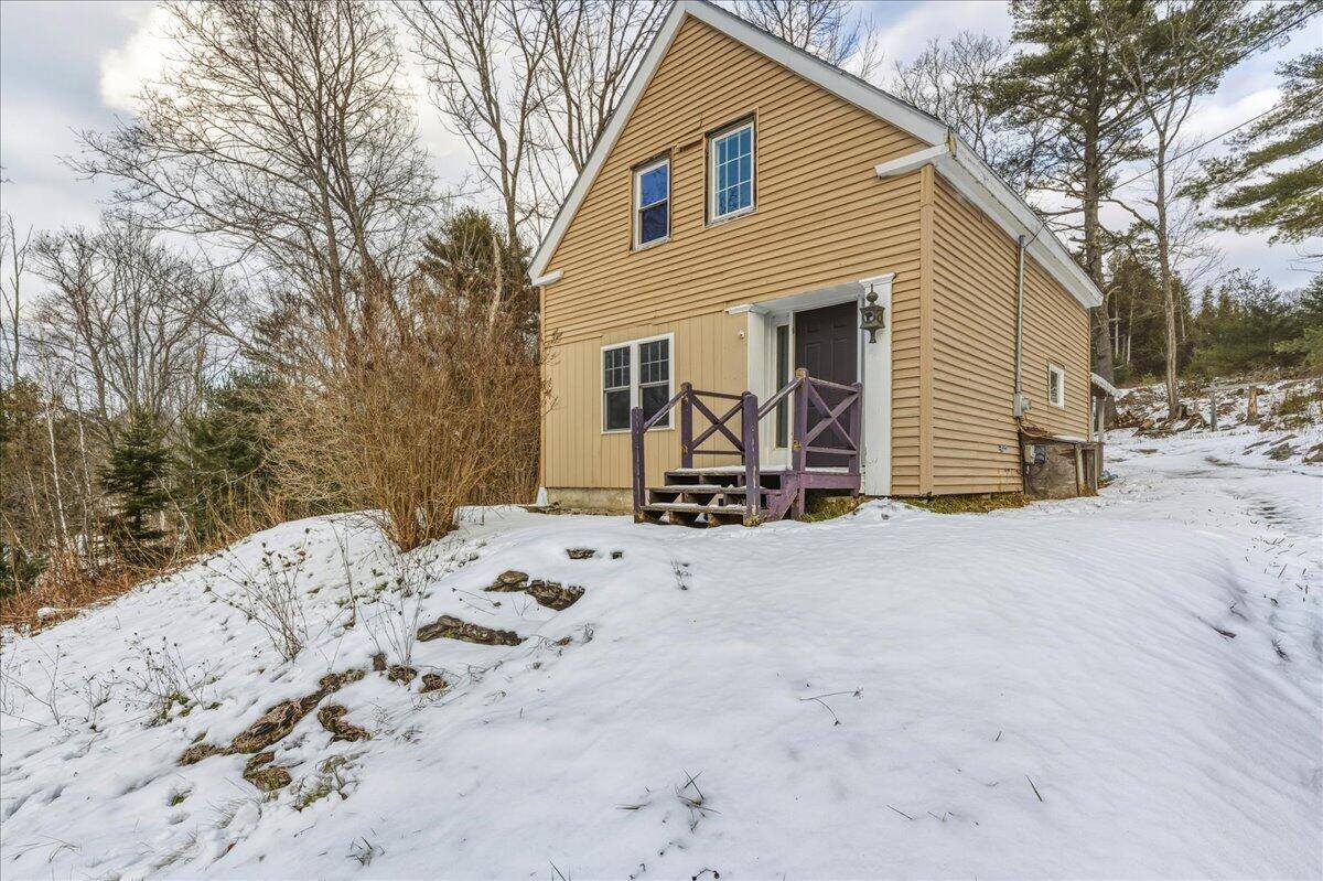 1739 River Road, Bucksport, ME 04416