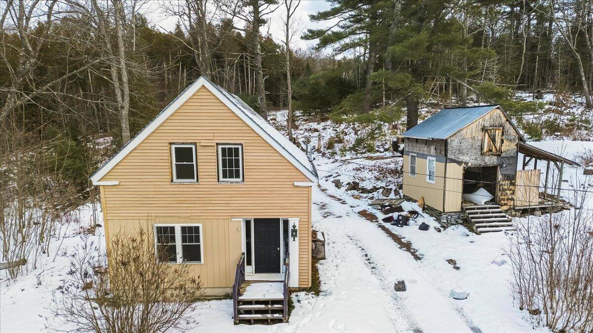 1739 River Road, Bucksport, ME 04416