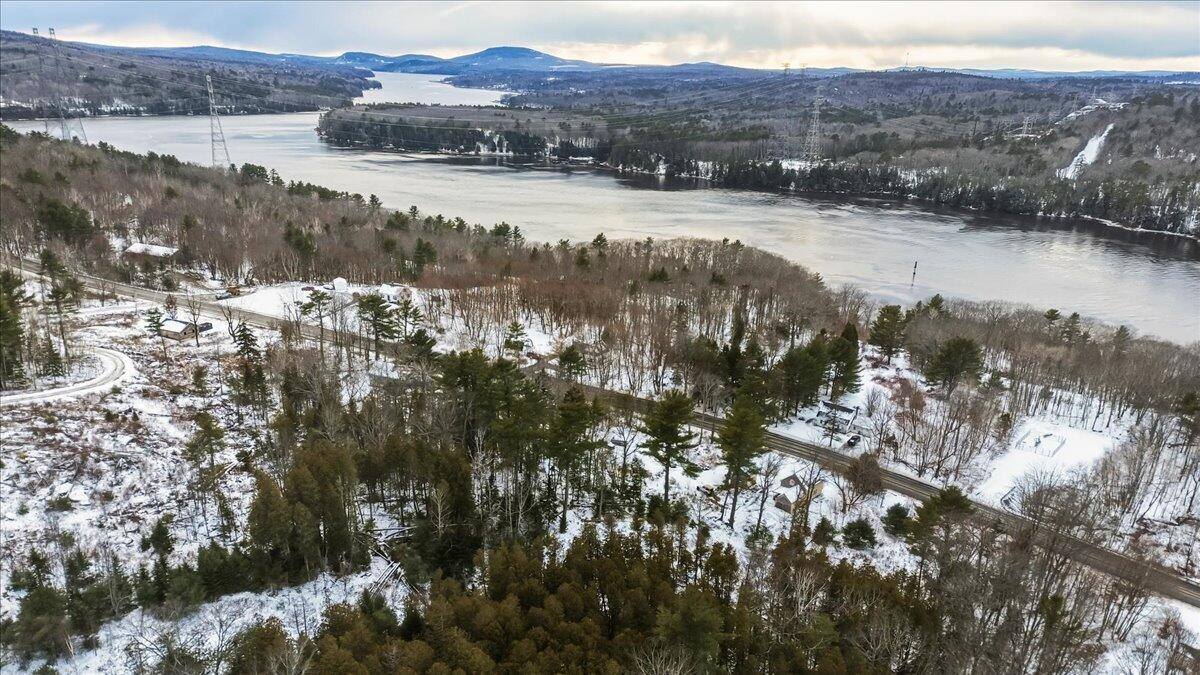 1739 River Road, Bucksport, ME 04416