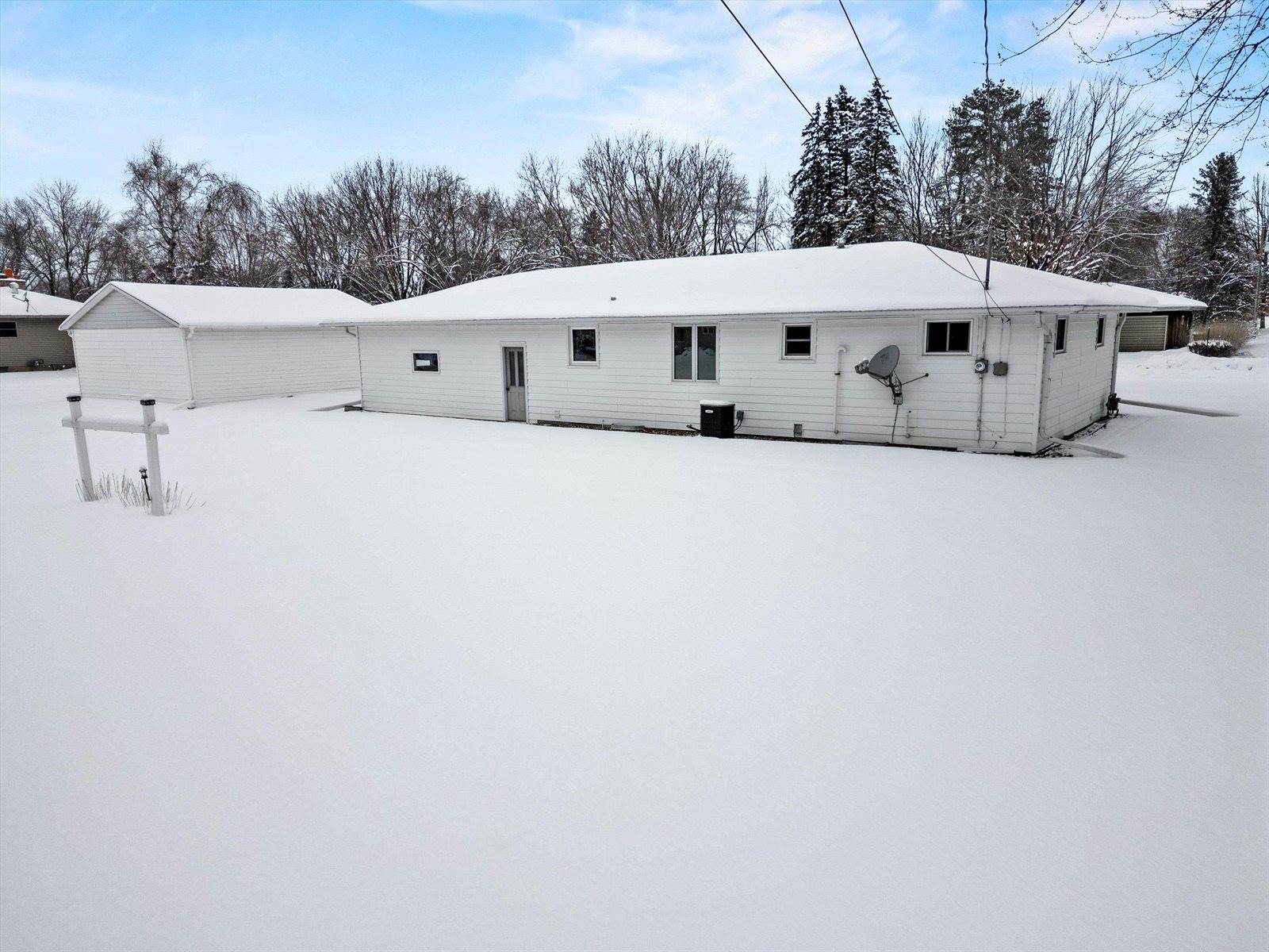 205 W Roberts Street, Spencer, WI 54479