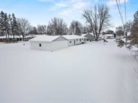 205 W Roberts Street, Spencer, WI 54479