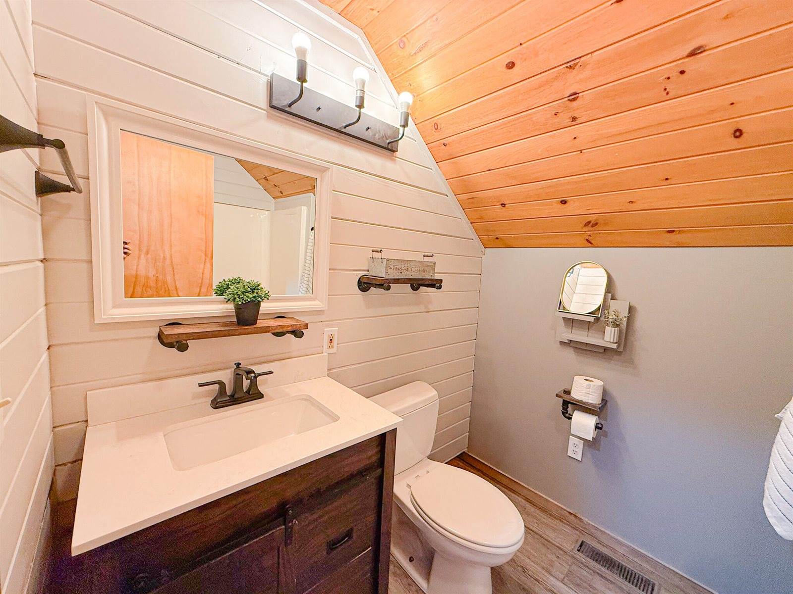 961 & 967 Newbury Neck Road, Surry, ME 04684