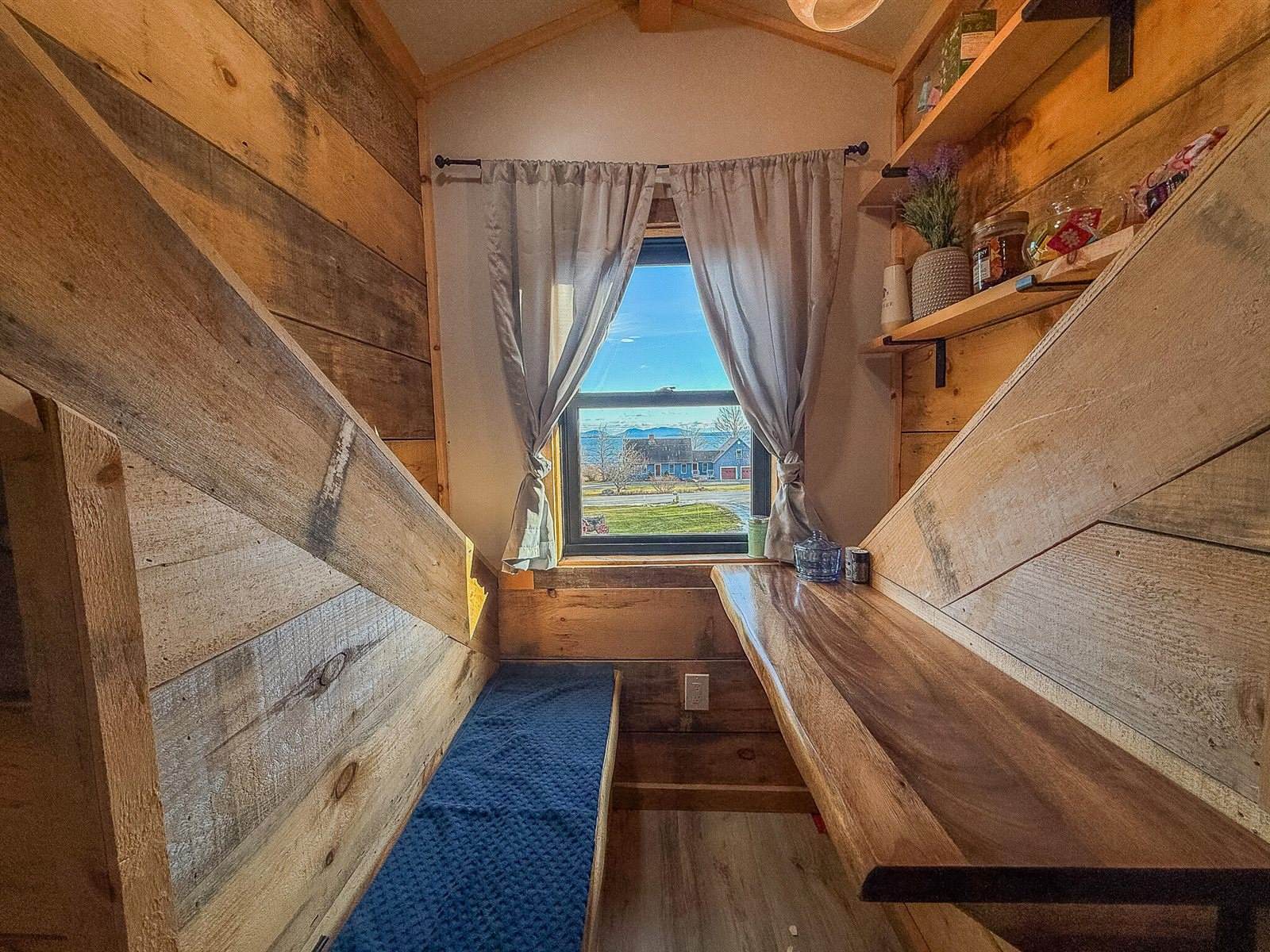 961 & 967 Newbury Neck Road, Surry, ME 04684