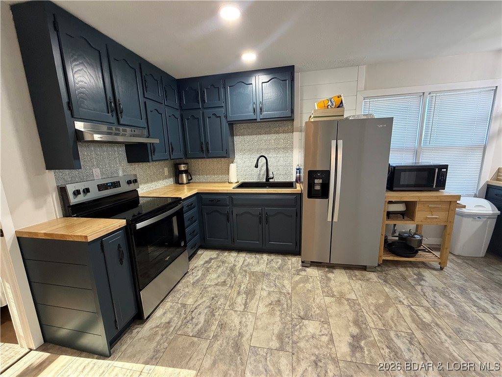 23142 Salley Drive, Warsaw, MO 65355