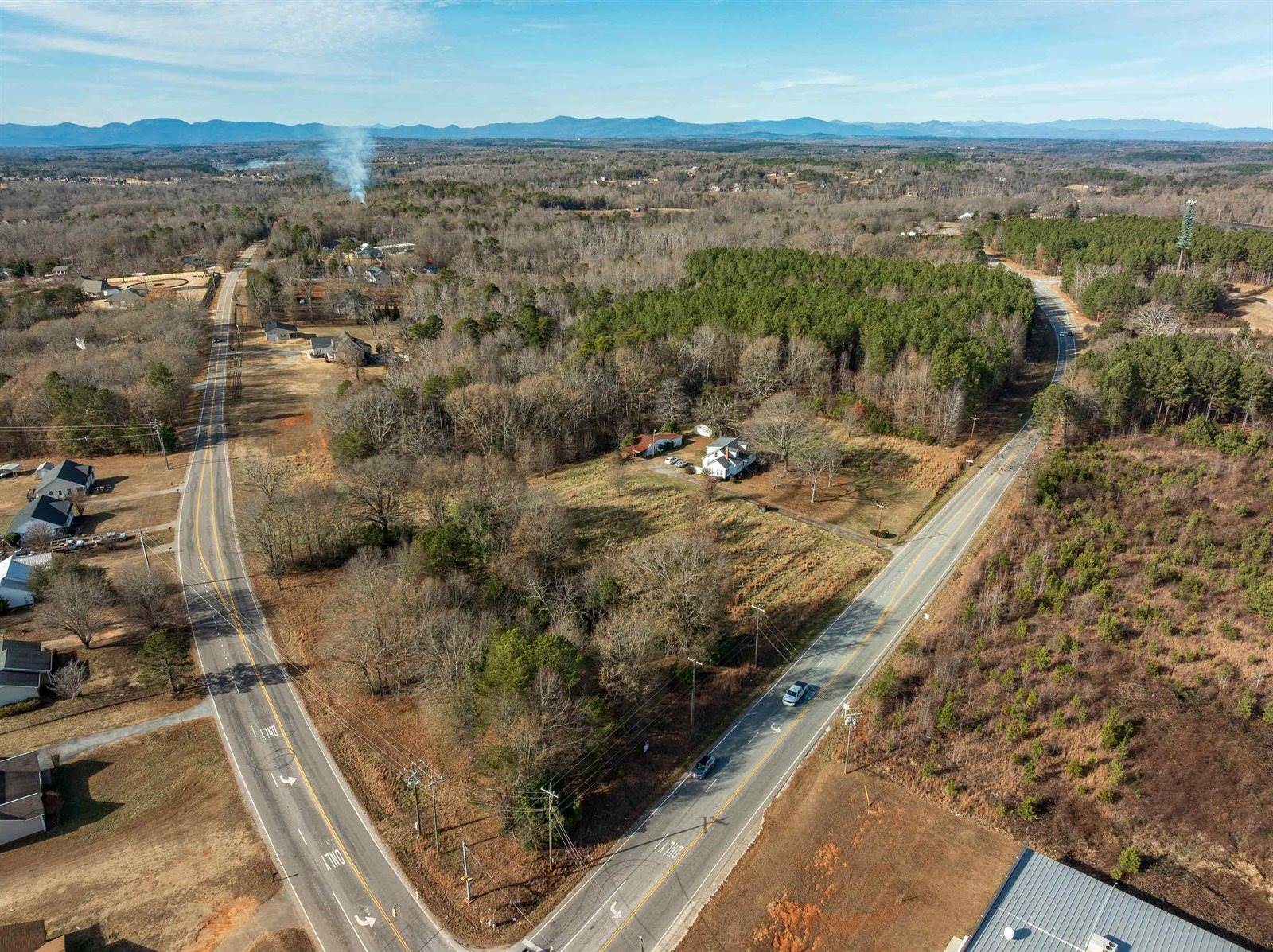 1741 Rainbow Lake Road, Chesnee, SC 29323