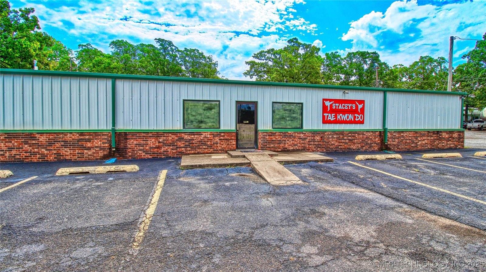 2400 South Valley Drive, McAlester, OK 74501