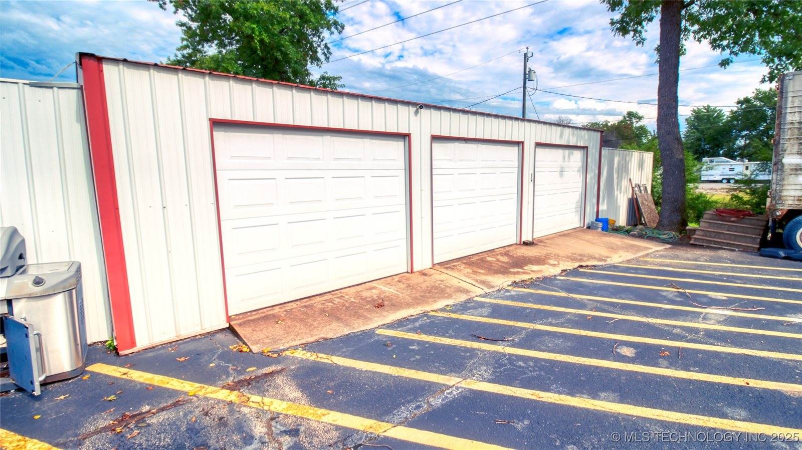 2400 South Valley Drive, McAlester, OK 74501