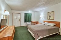 2400 South Valley Drive, McAlester, OK 74501