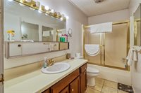 2400 South Valley Drive, McAlester, OK 74501