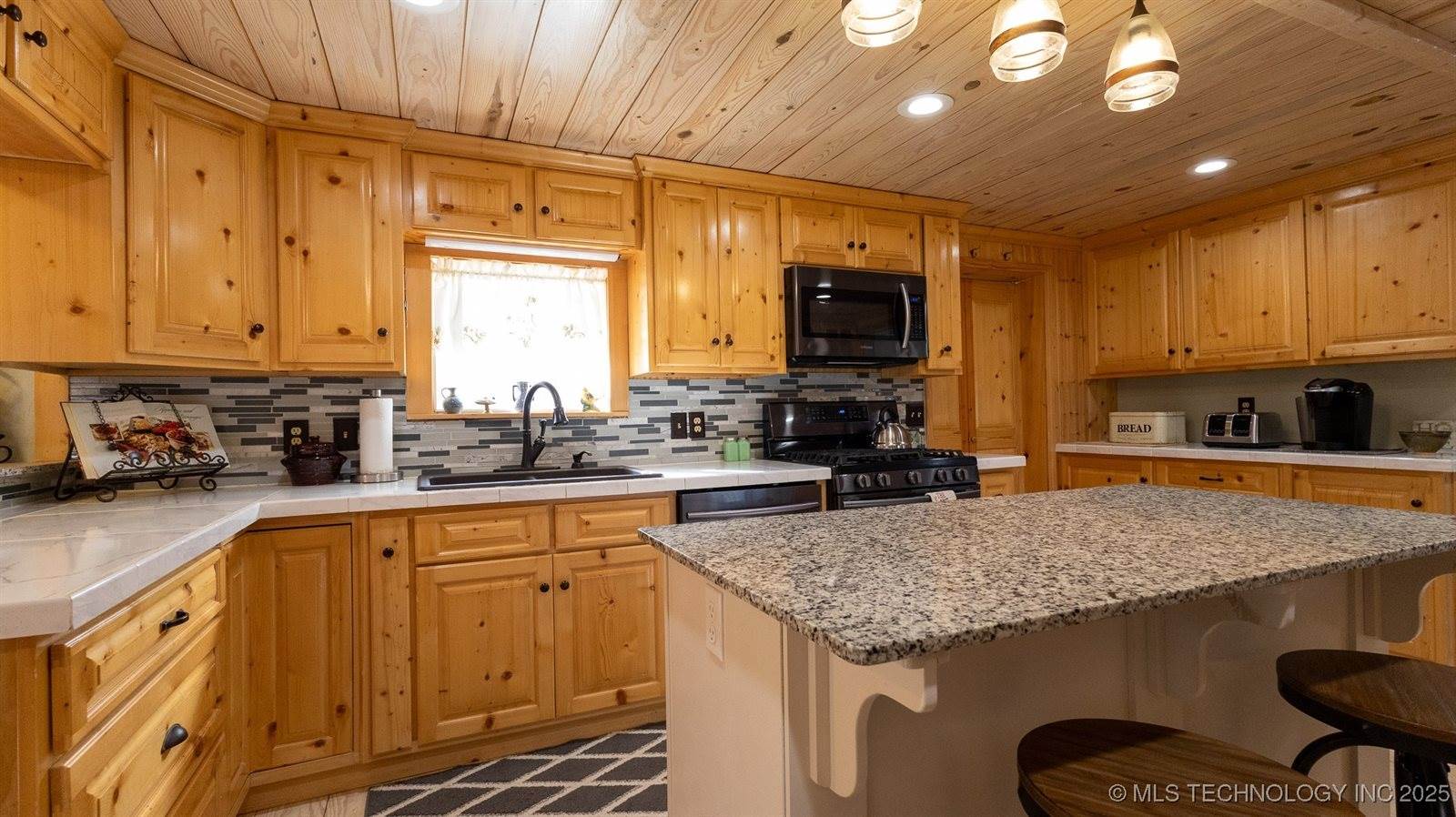 374 Cedar Tree Drive, Crowder, OK 74430