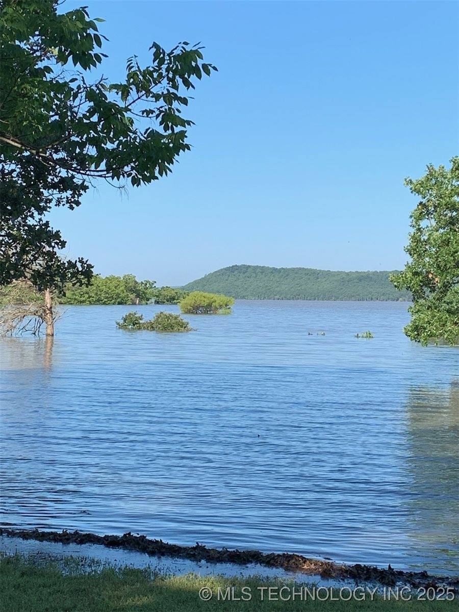 374 Cedar Tree Drive, Crowder, OK 74430