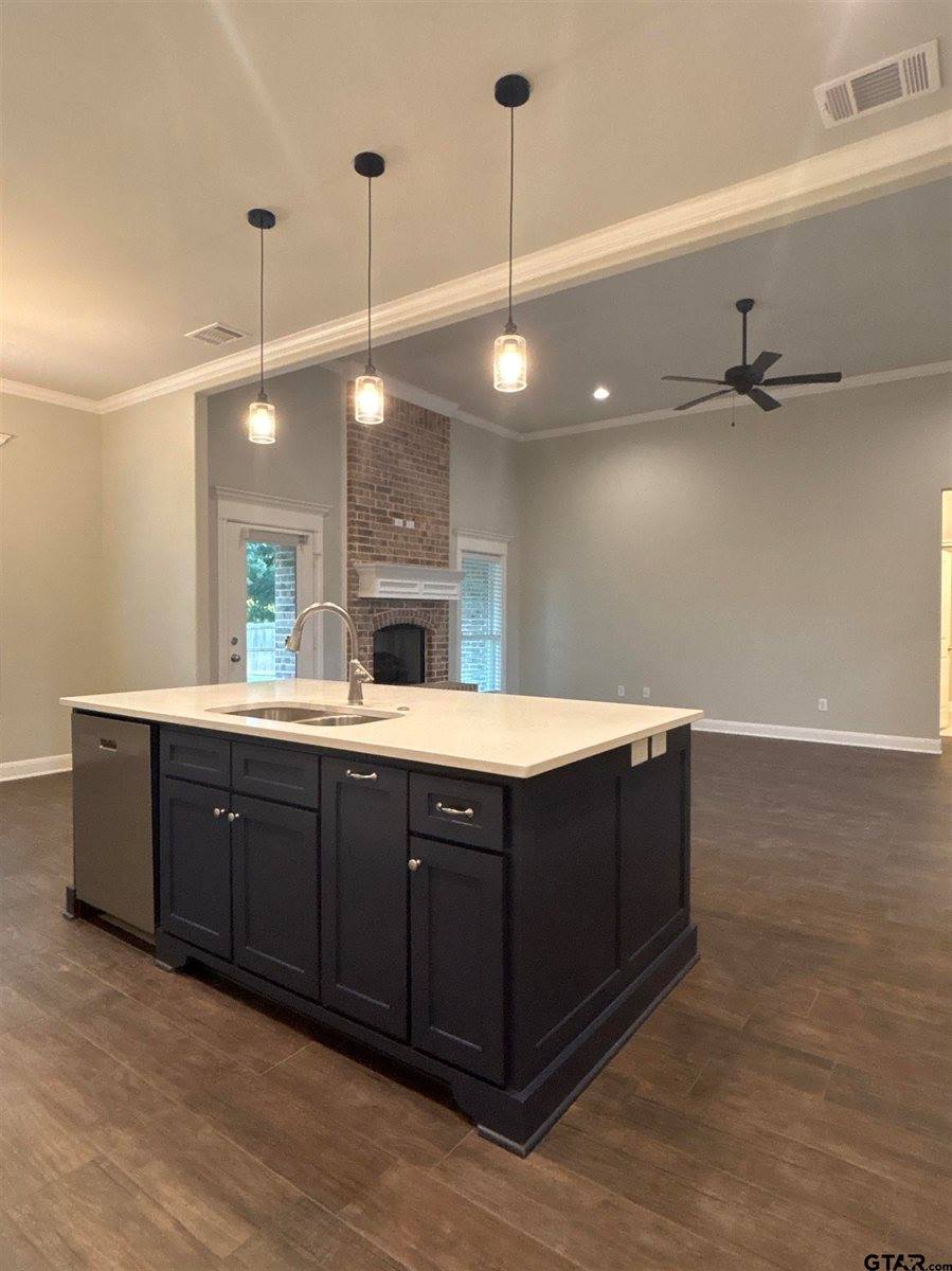 11754 Jayden Ln, Tyler, TX 75703