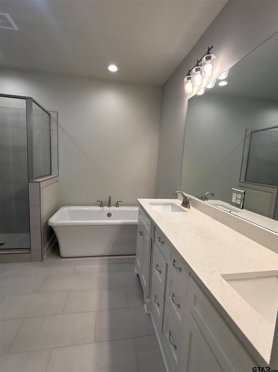 11754 Jayden Ln, Tyler, TX 75703