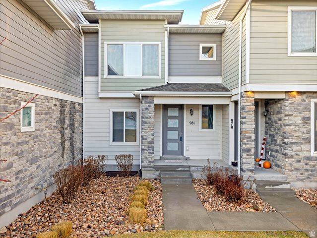 981 West Cyan Valley Way, Bluffdale, UT 84065