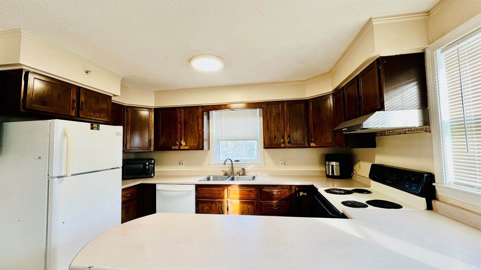 1883 Essex Street, Bangor, ME 04401