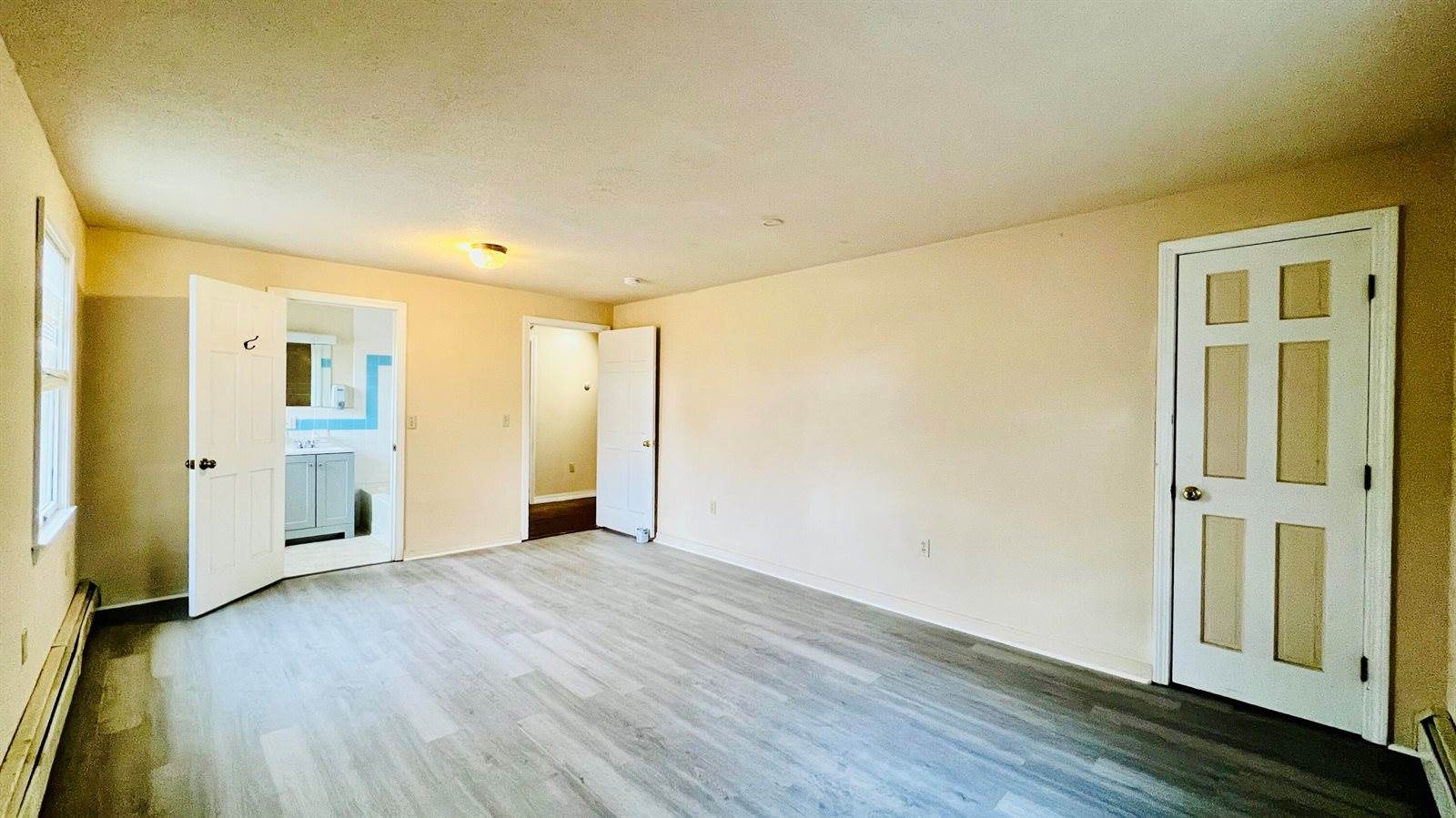 1883 Essex Street, Bangor, ME 04401