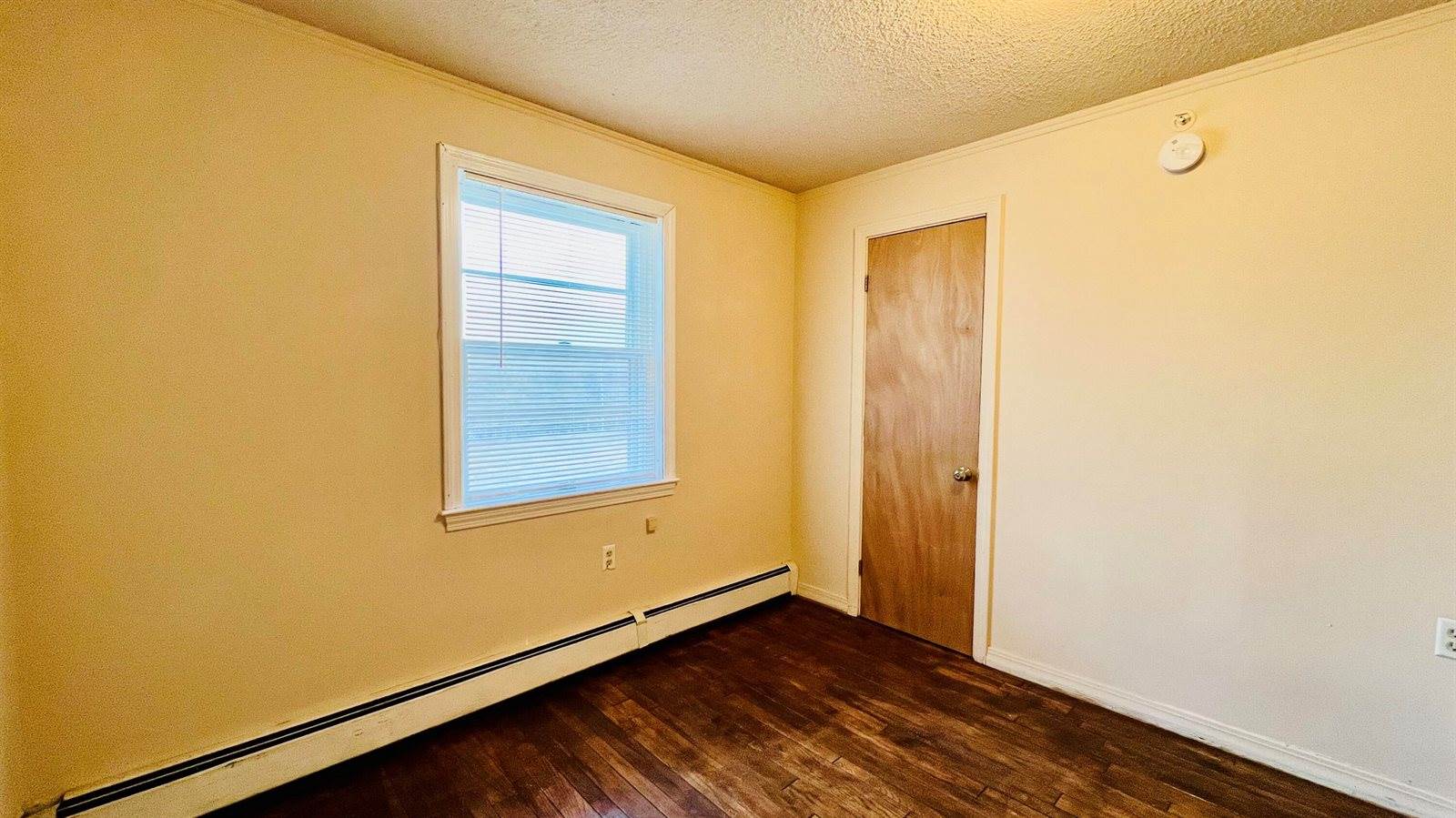 1883 Essex Street, Bangor, ME 04401