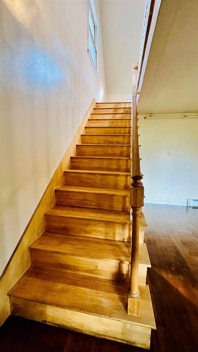 1883 Essex Street, Bangor, ME 04401