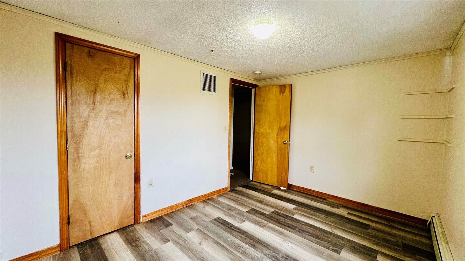 1883 Essex Street, Bangor, ME 04401