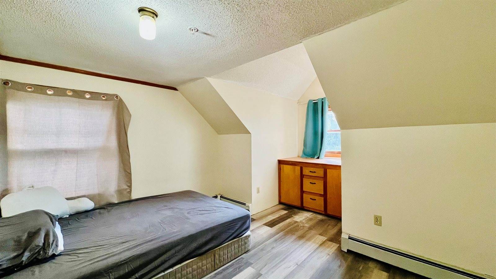 1883 Essex Street, Bangor, ME 04401