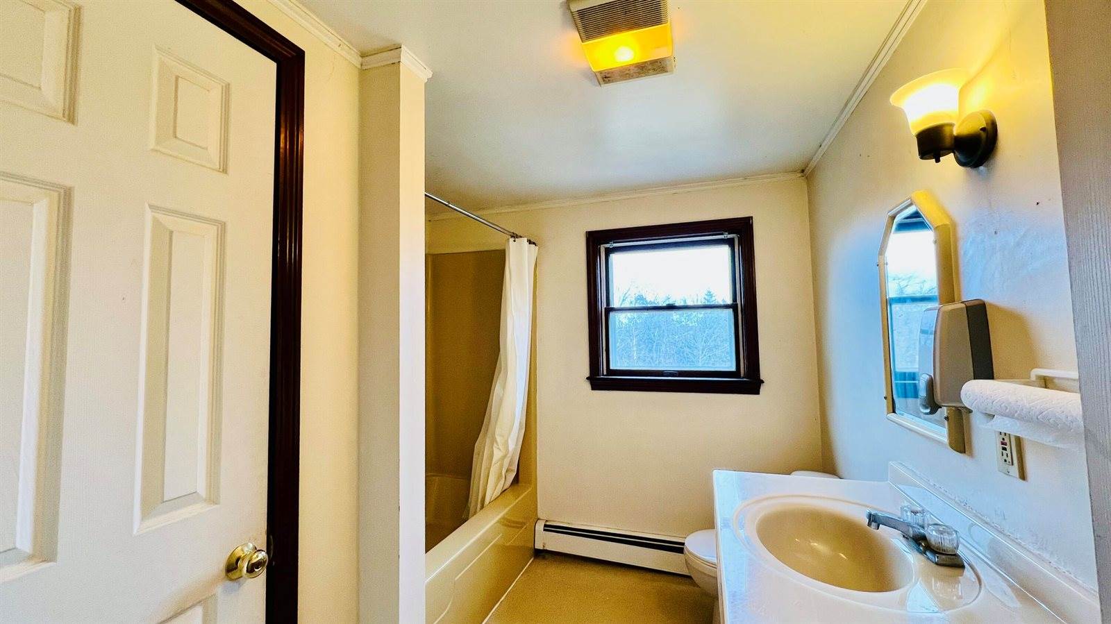 1883 Essex Street, Bangor, ME 04401