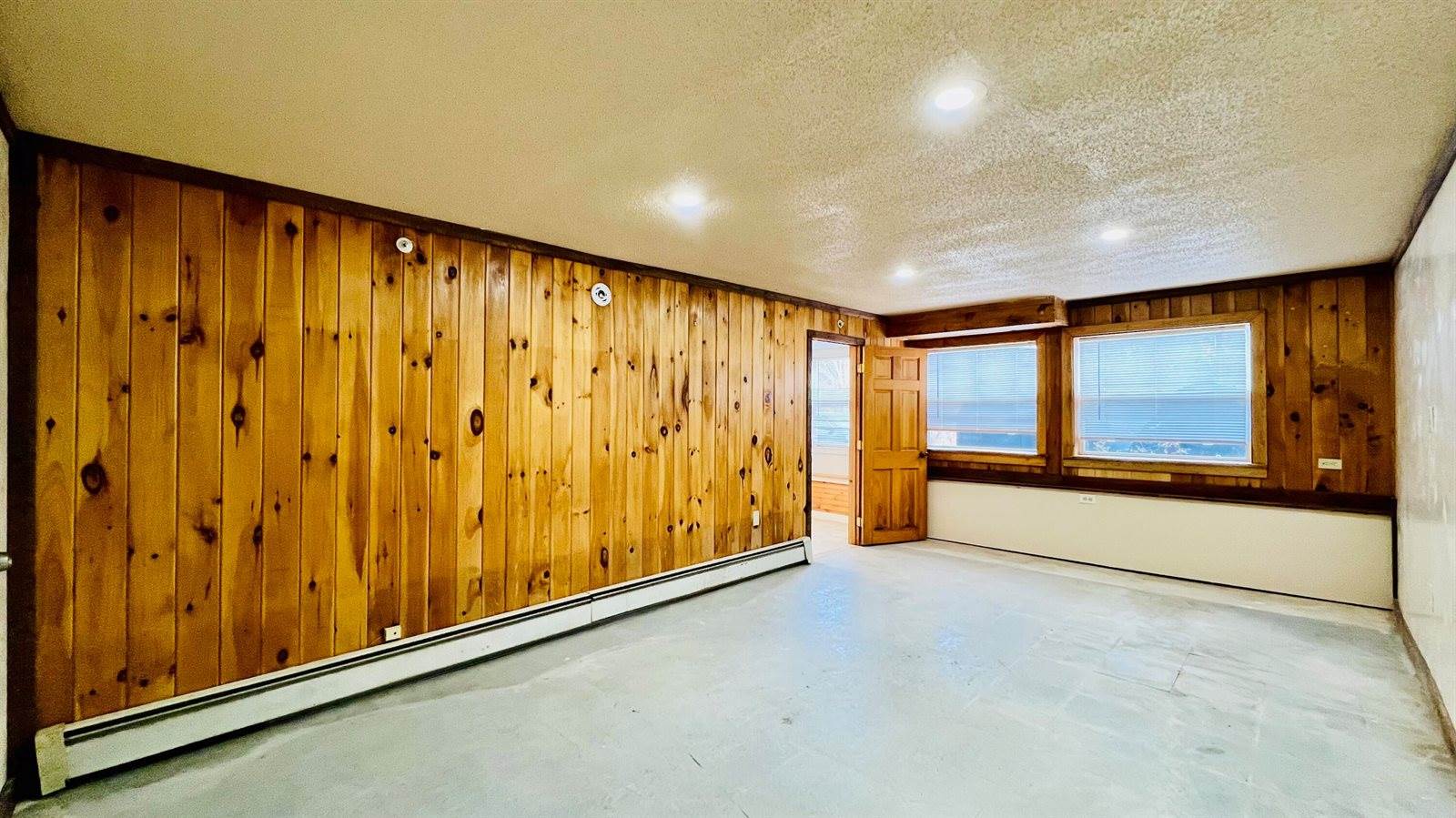 1883 Essex Street, Bangor, ME 04401