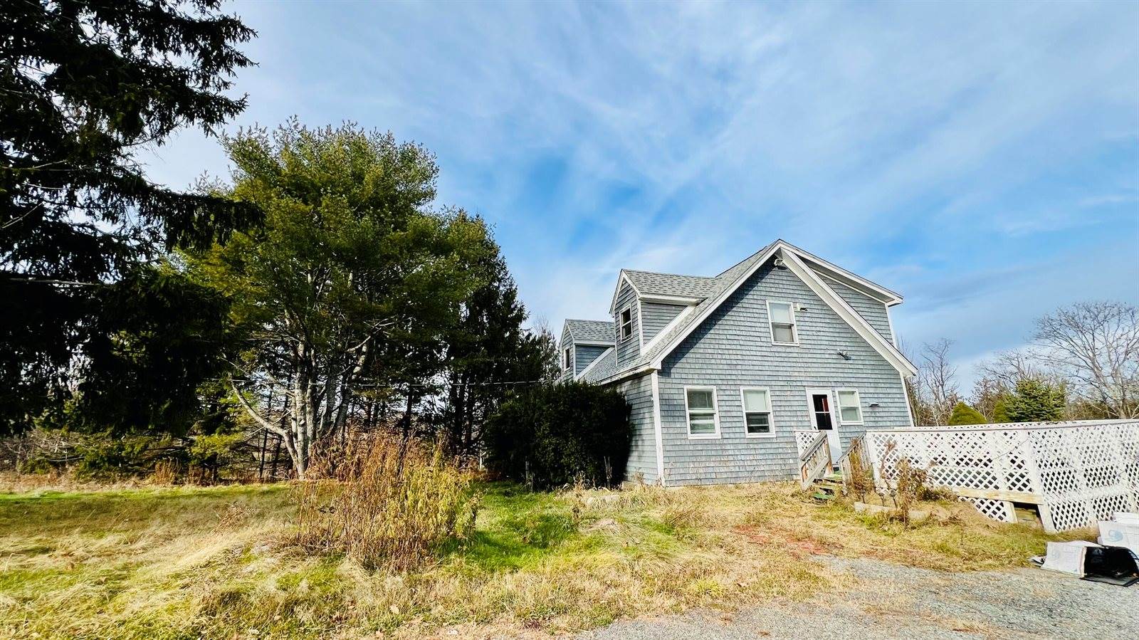 1883 Essex Street, Bangor, ME 04401