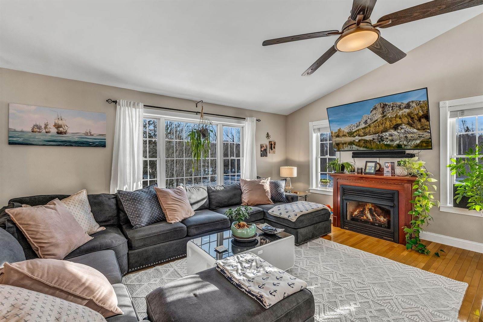 1306 Hudson Road, Glenburn, ME 04401