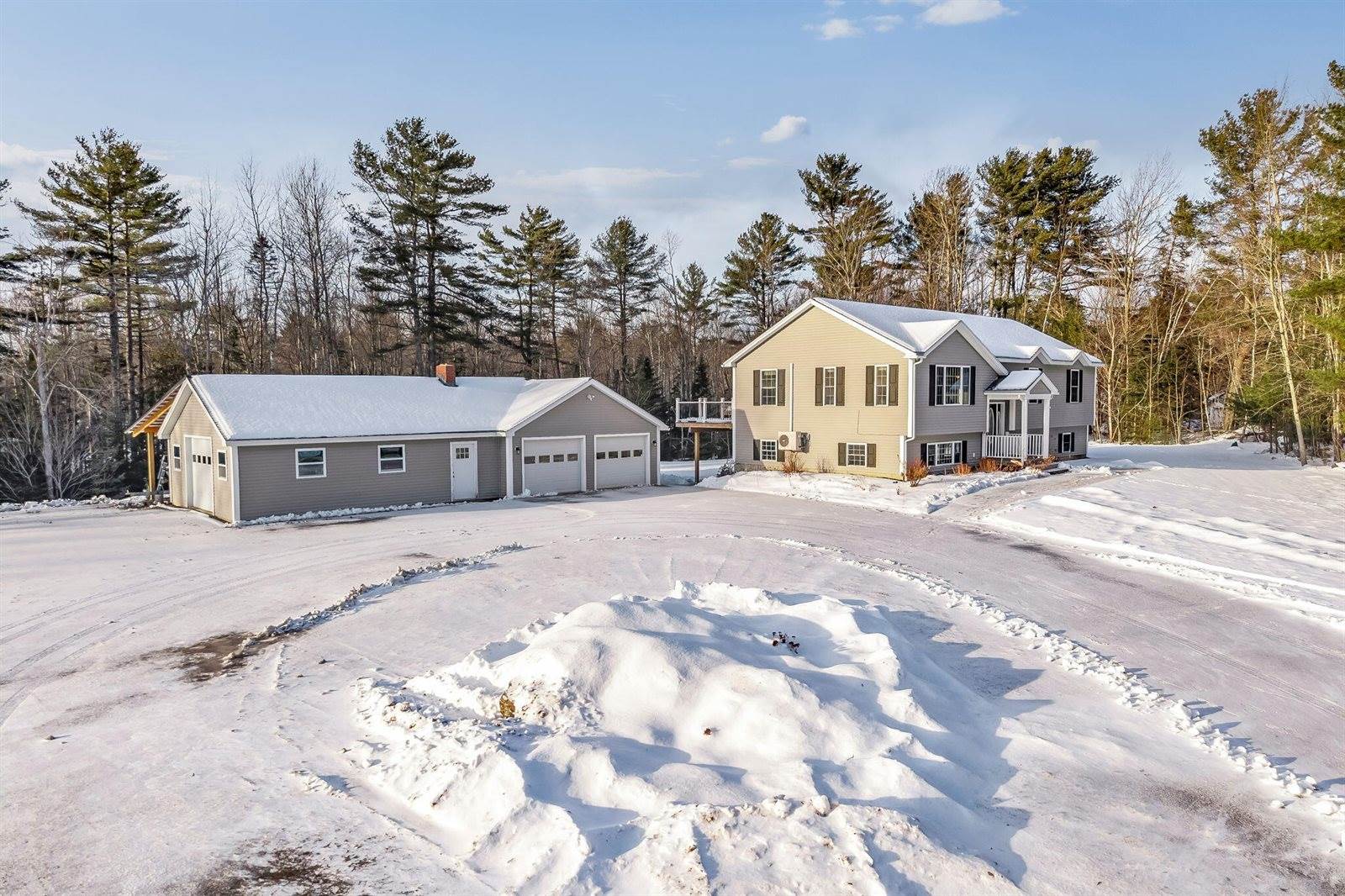 1306 Hudson Road, Glenburn, ME 04401