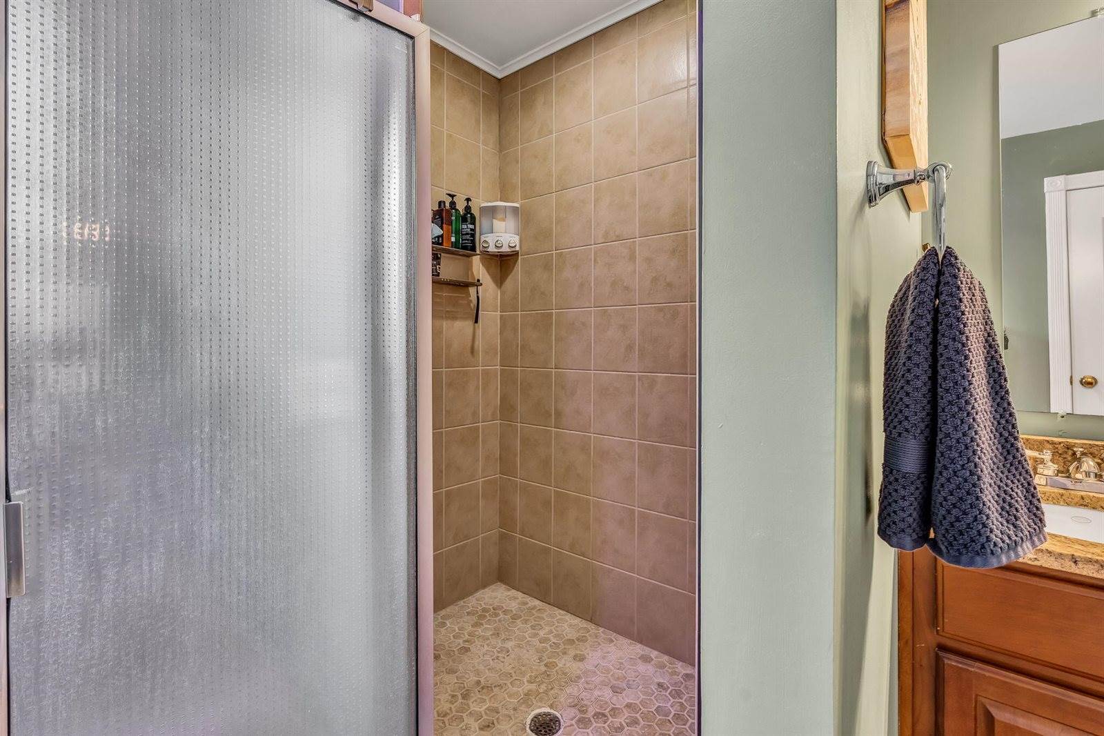 1306 Hudson Road, Glenburn, ME 04401