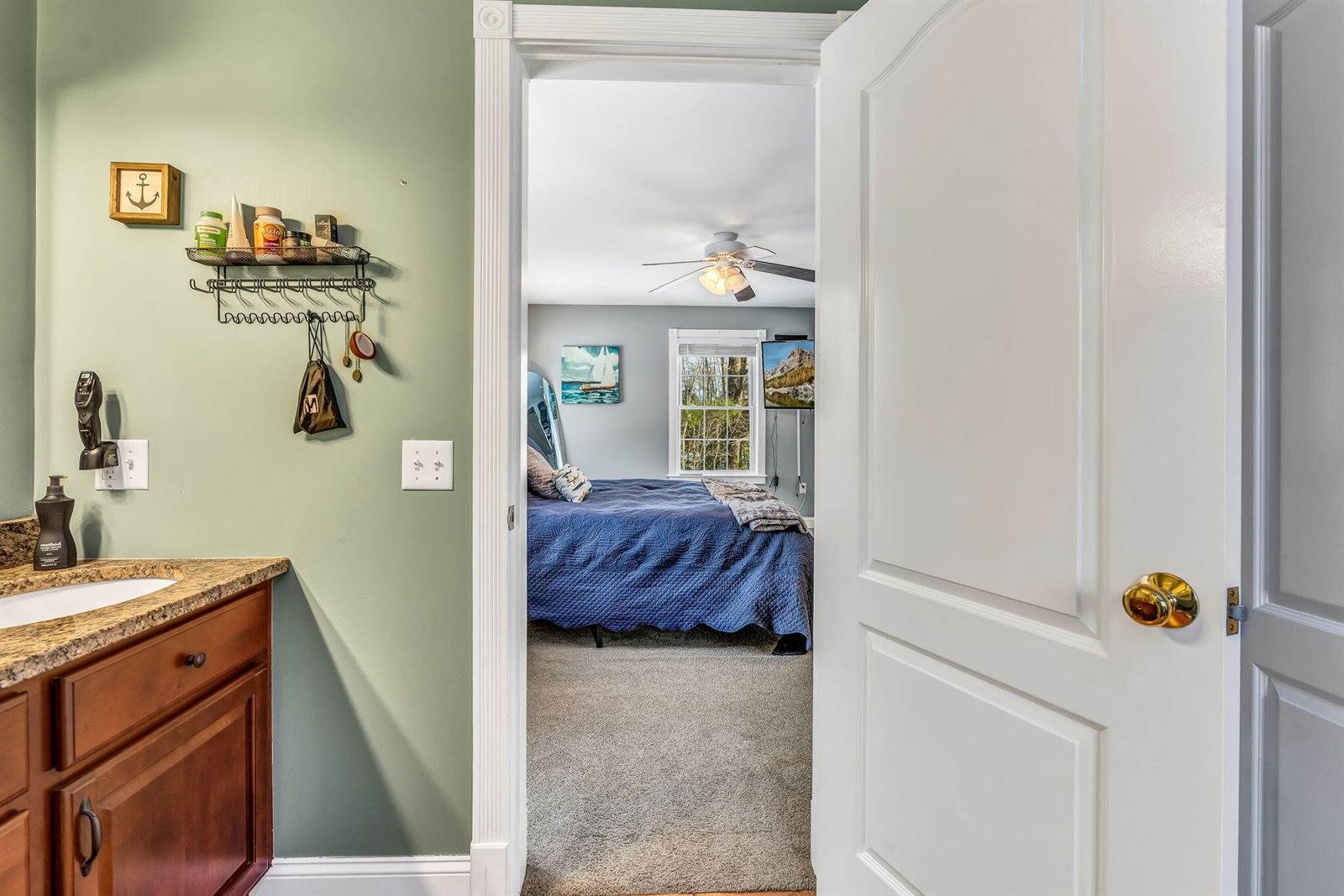 1306 Hudson Road, Glenburn, ME 04401