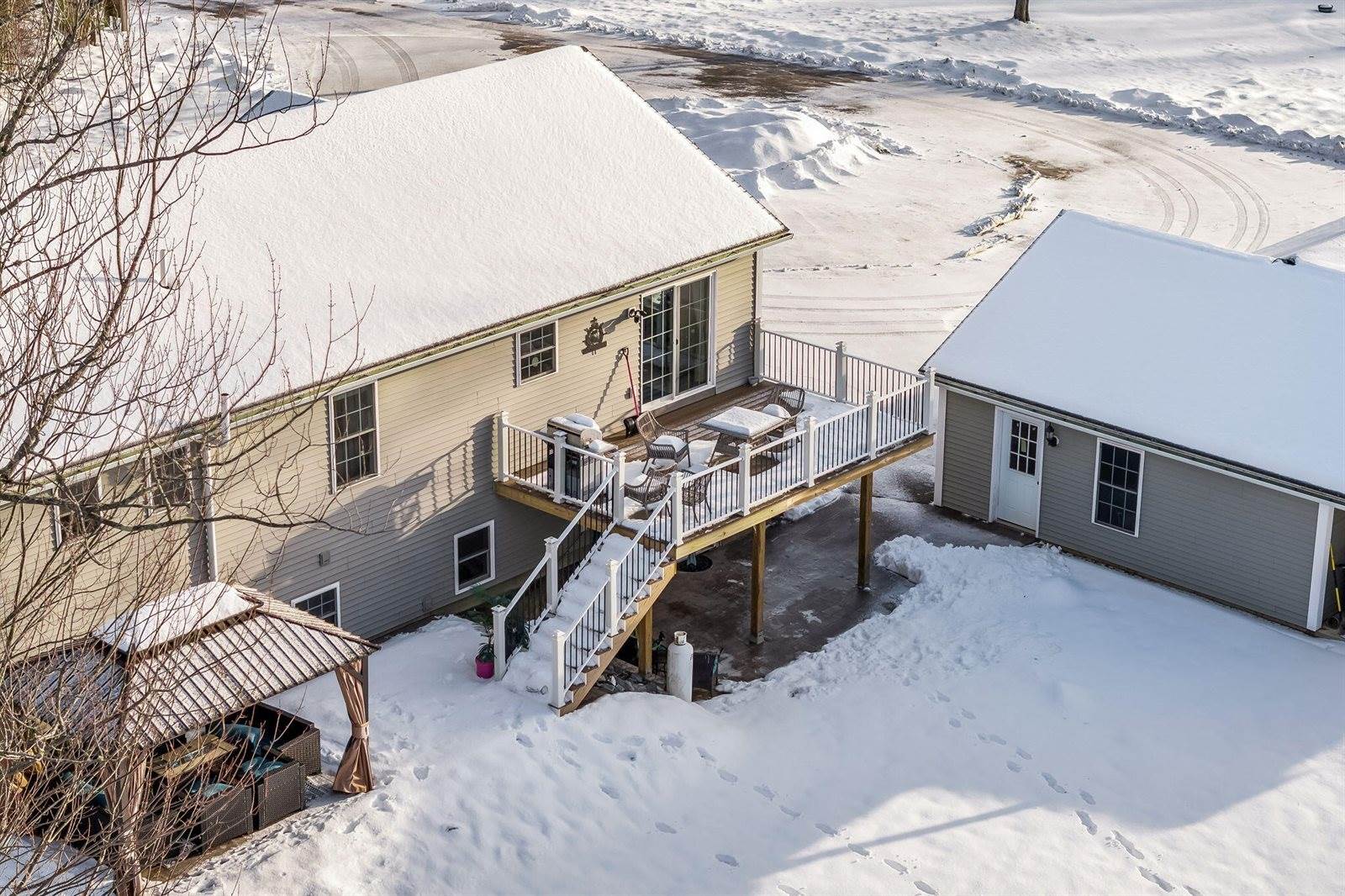 1306 Hudson Road, Glenburn, ME 04401