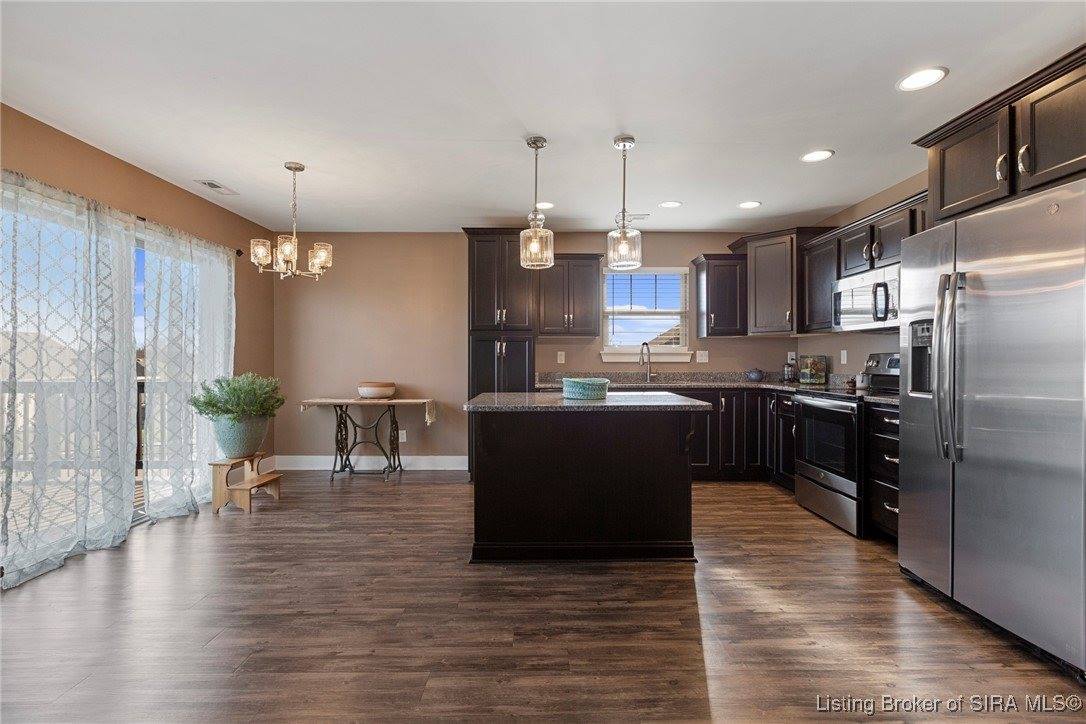 2000 Crestview Lane, Georgetown, IN 47122