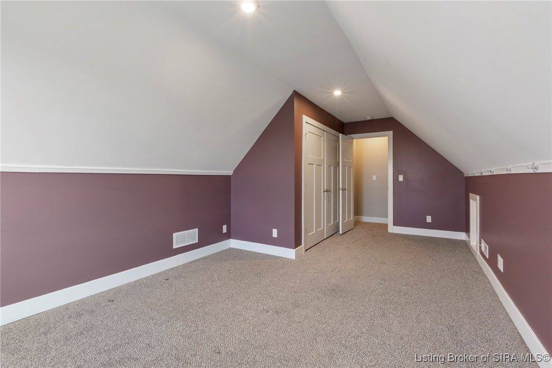 2000 Crestview Lane, Georgetown, IN 47122