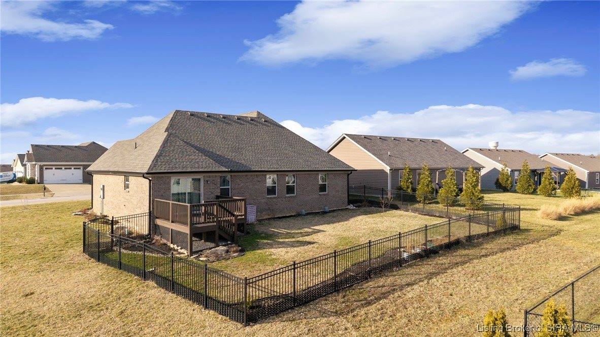 2000 Crestview Lane, Georgetown, IN 47122