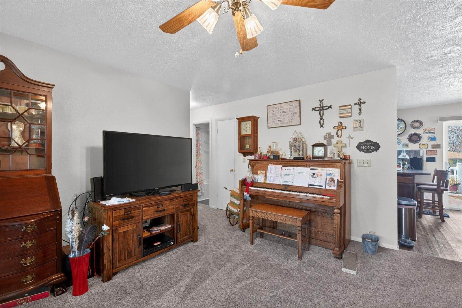 580 Calder Avenue, American Falls, ID 83211