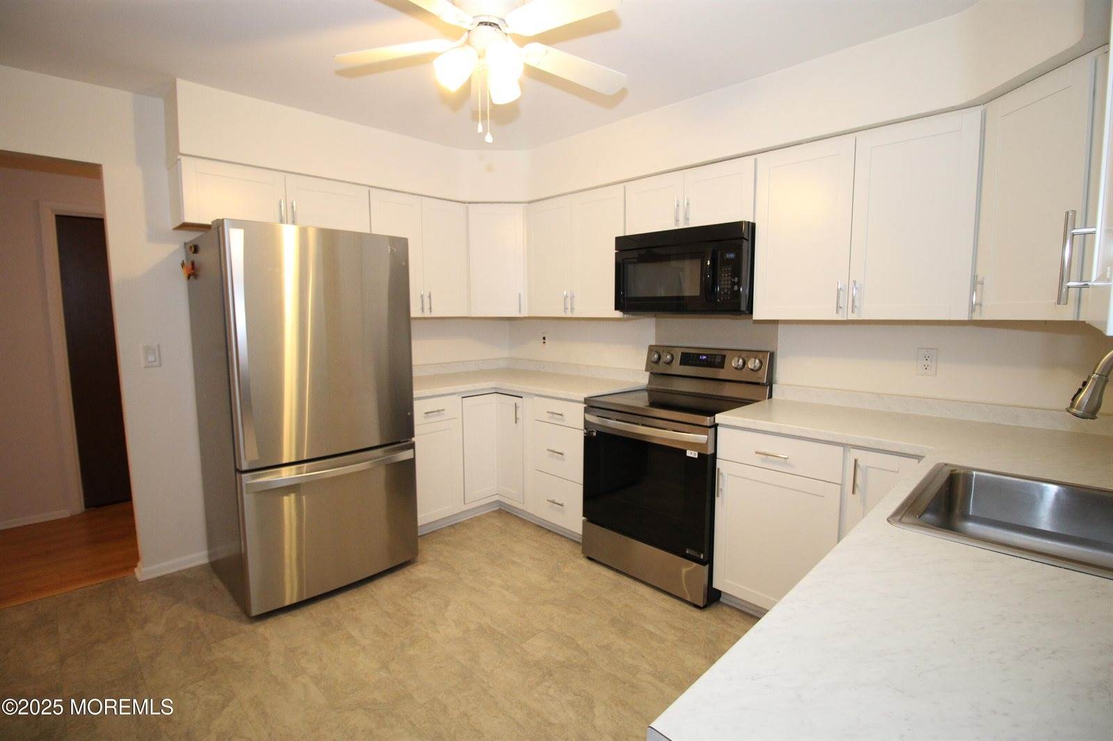 988 B Constitution Boulevard, Whiting, NJ 08759