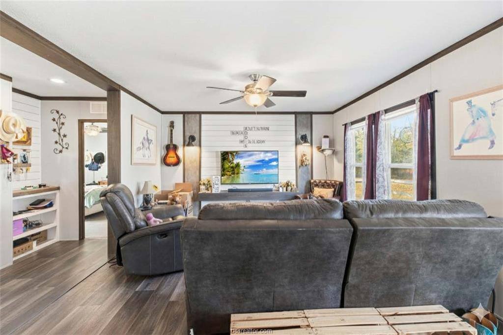 2791 Canyon Drive, Caldwell, TX 77836