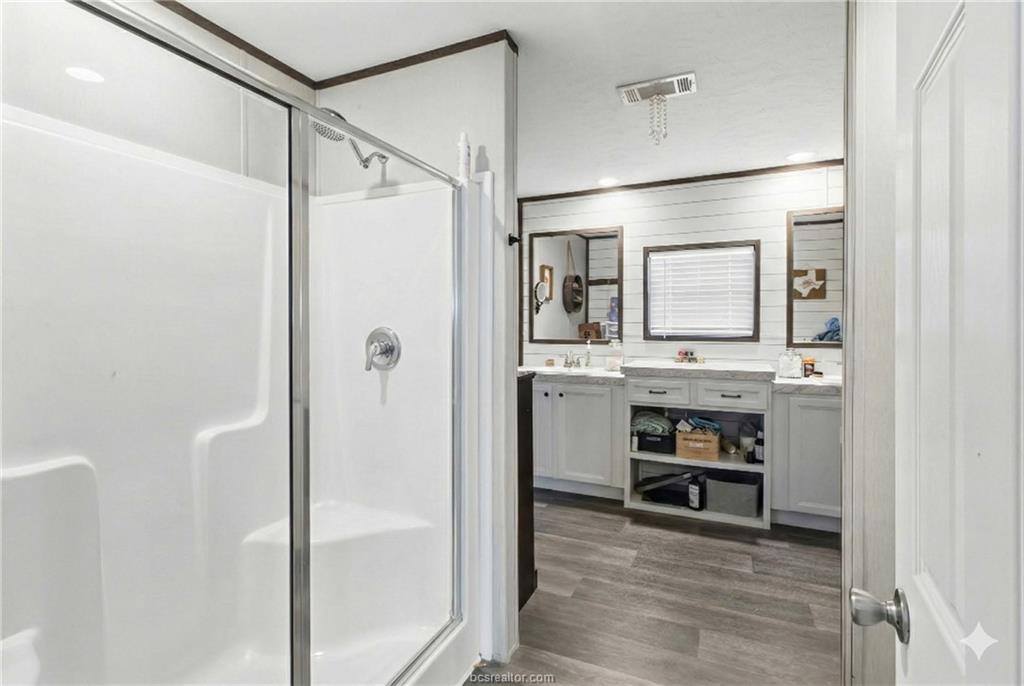 2791 Canyon Drive, Caldwell, TX 77836