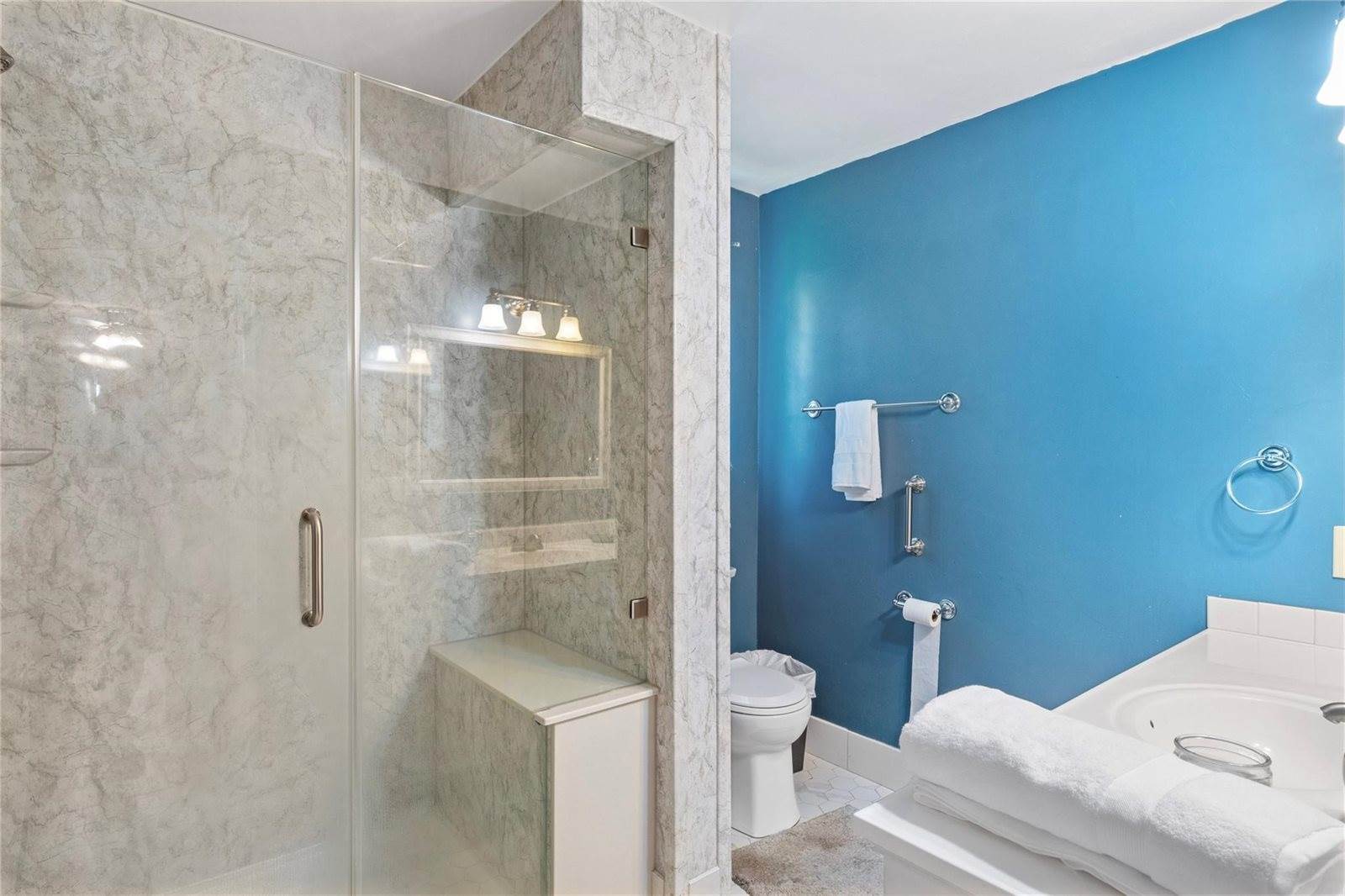 2513 Broadmoor Drive, Bryan, TX 77802